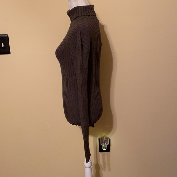 600 West turtleneck - Picture 4 of 12